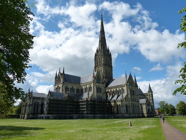 salisbury church cathedral